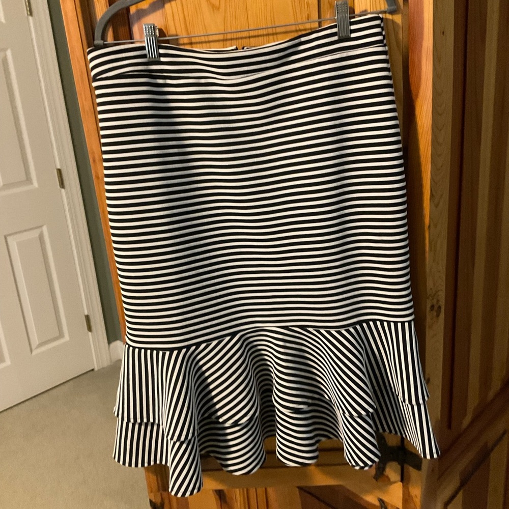 Women's Banana Republic midi bodycon skirt - Navy and Cream - Sz 12